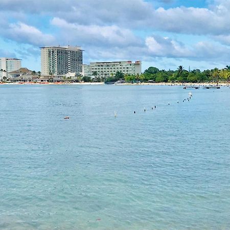 Beach Penthouse A25 Sandcastles Ocho Rios Kültér fotó