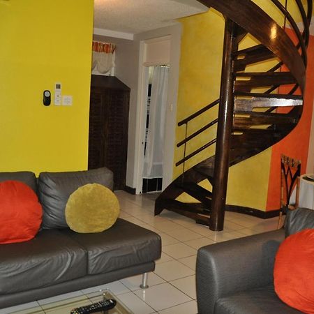 Beach Penthouse A25 Sandcastles Ocho Rios Kültér fotó