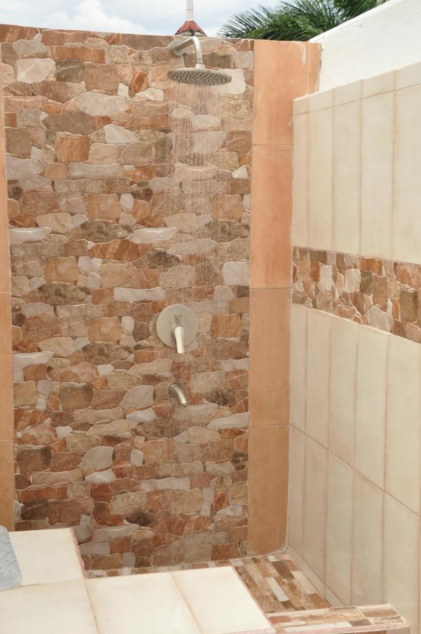 Beach Penthouse A25 Sandcastles Ocho Rios Kültér fotó